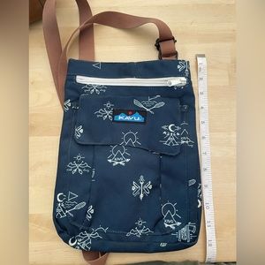 Kavu crossbody purse